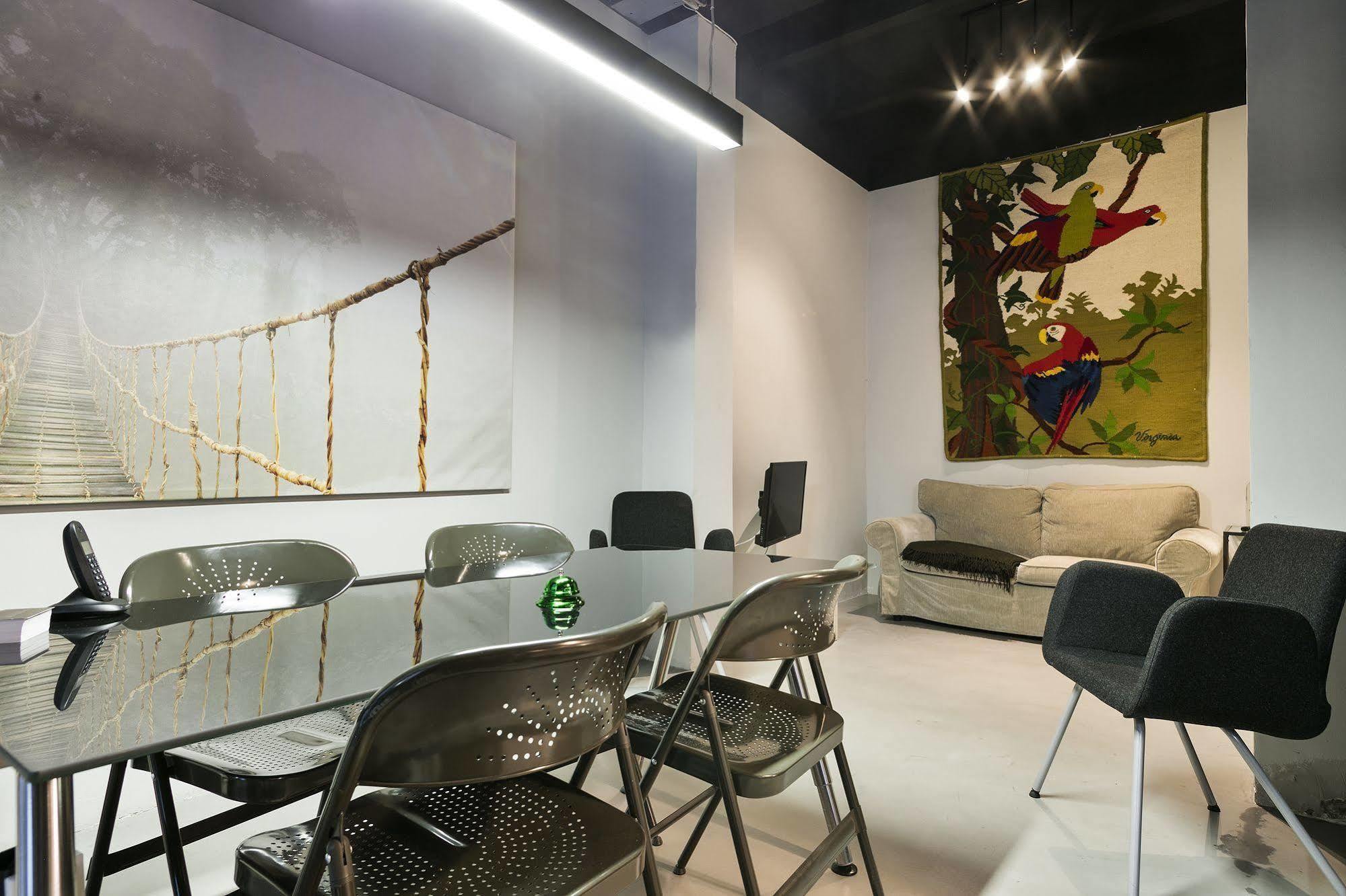 Fira Apartments By Gaiarooms برشلونة المظهر الخارجي الصورة