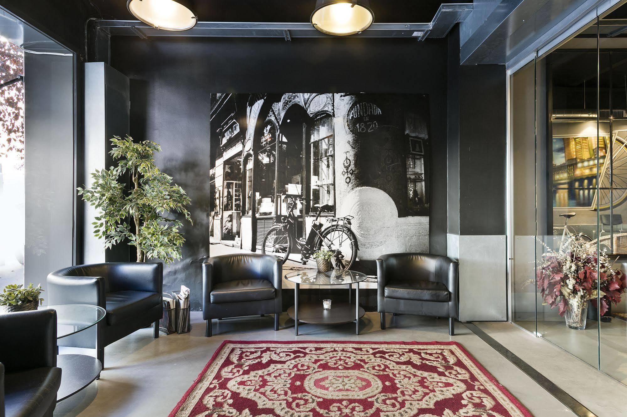 Fira Apartments By Gaiarooms برشلونة المظهر الخارجي الصورة