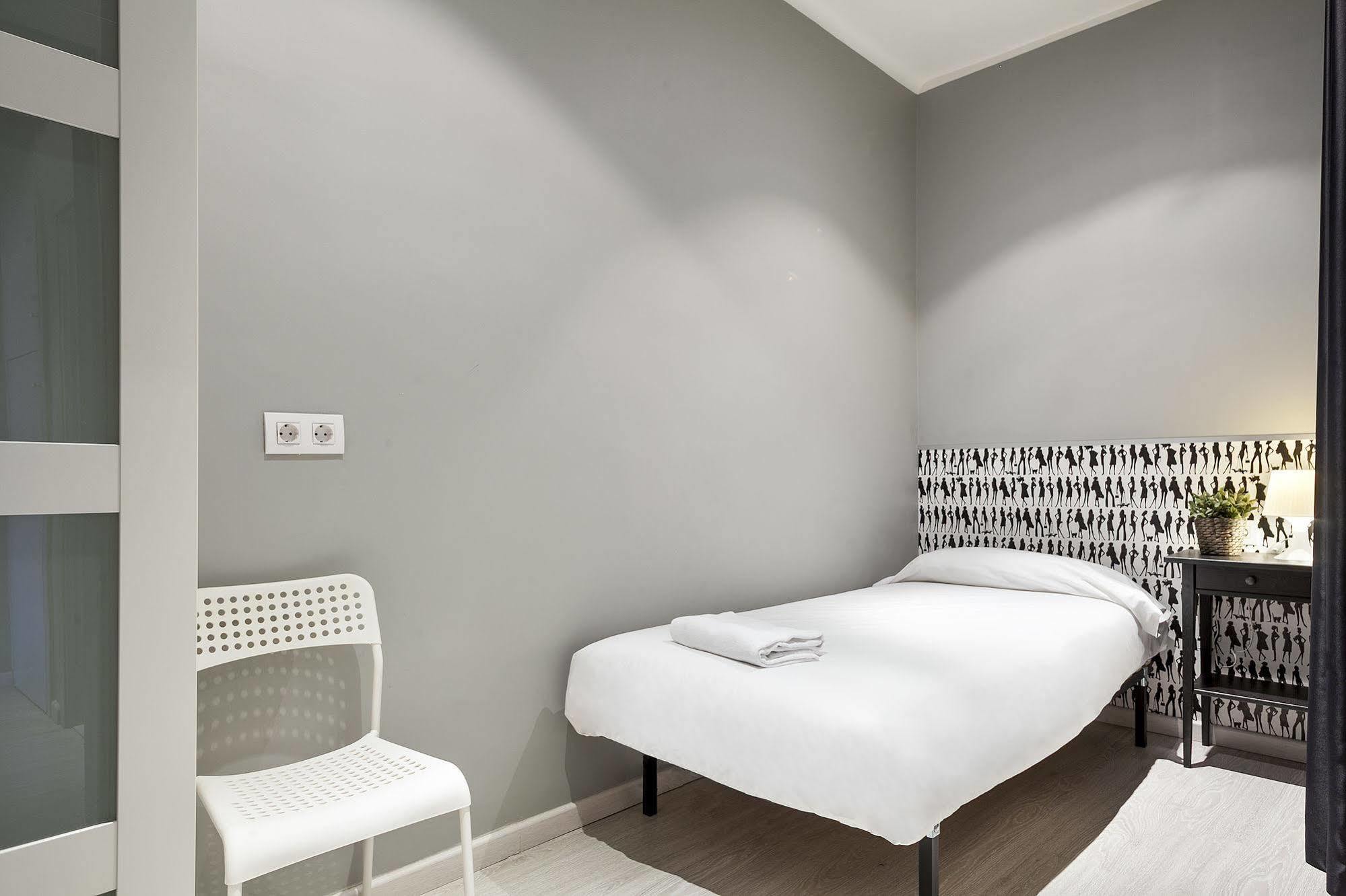 Fira Apartments By Gaiarooms برشلونة المظهر الخارجي الصورة