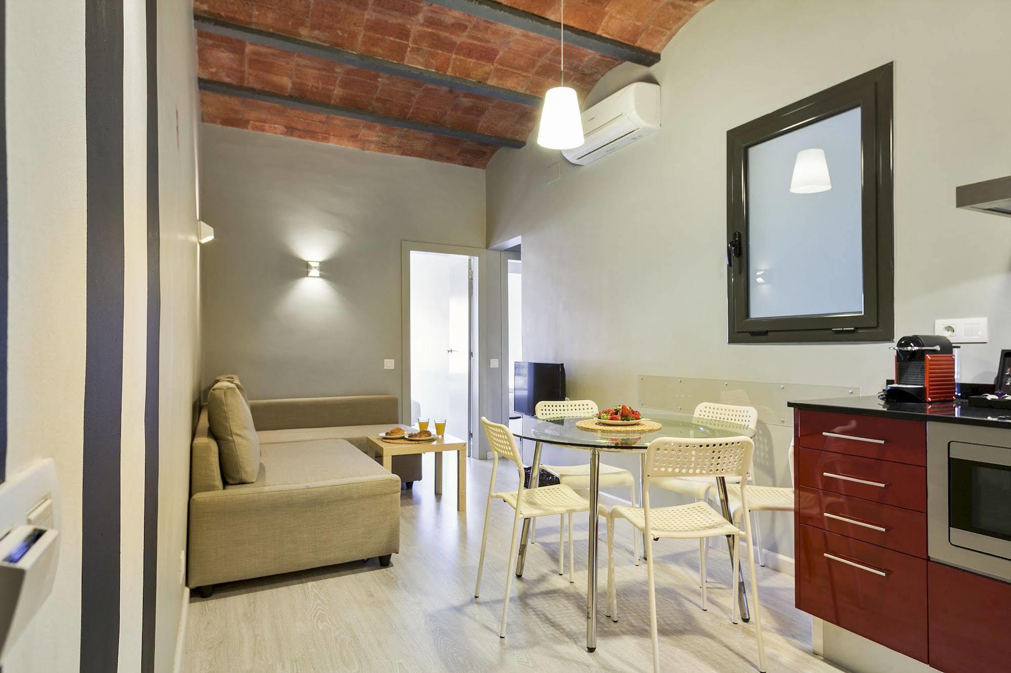 Fira Apartments By Gaiarooms برشلونة المظهر الخارجي الصورة
