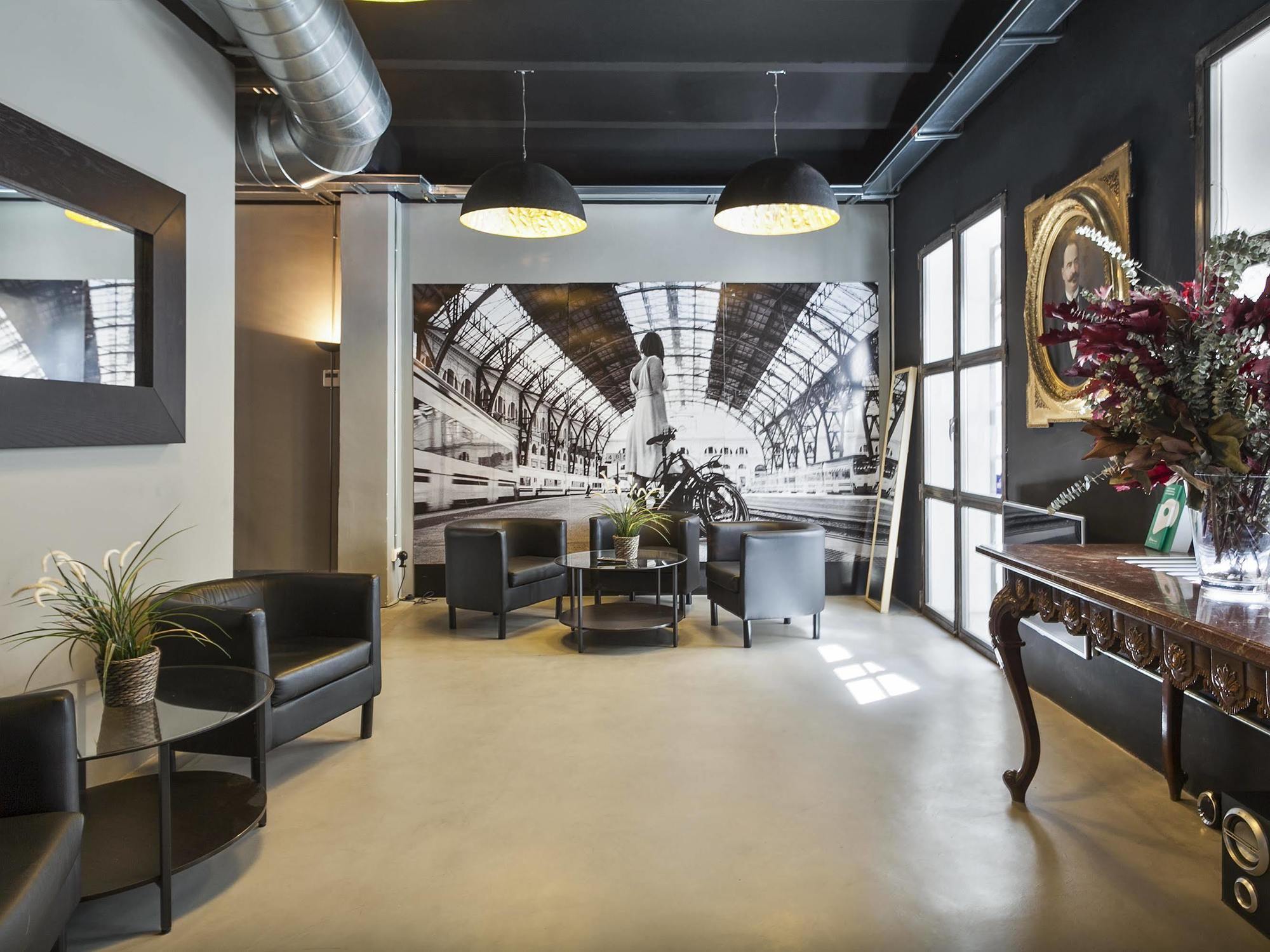 Fira Apartments By Gaiarooms برشلونة المظهر الخارجي الصورة
